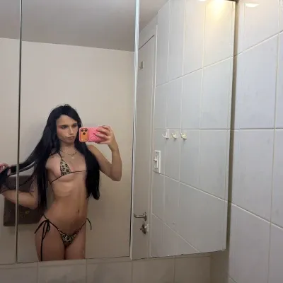 Feed Photo