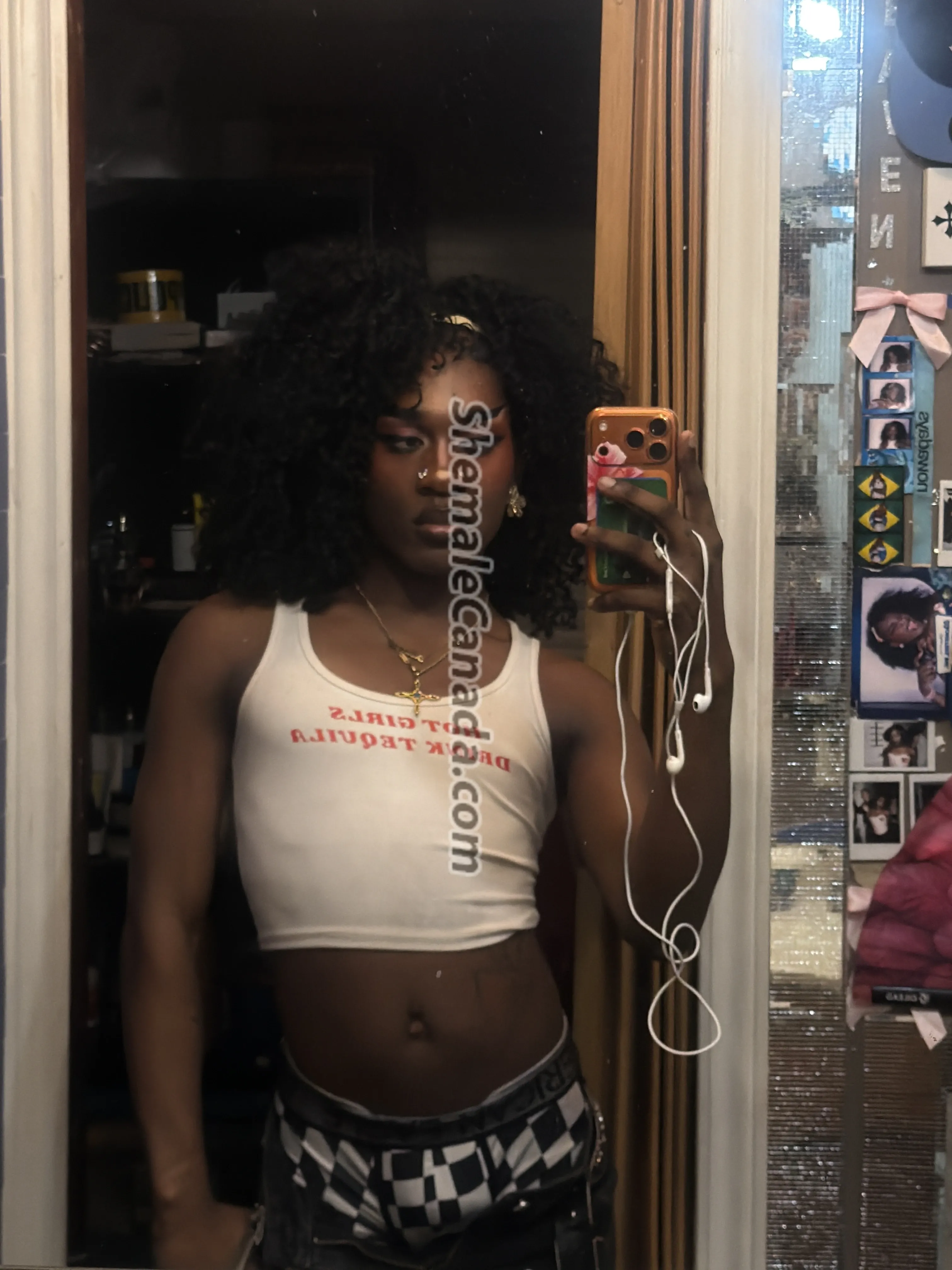 Feed Photo