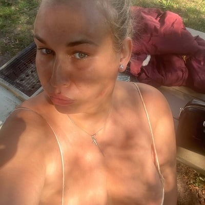 Feed Photo
