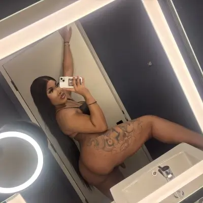 Feed Photo