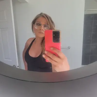 Feed Photo
