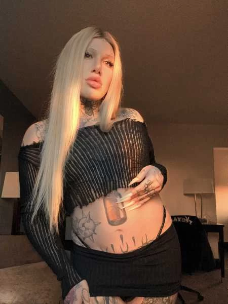 Thumbnail of Ana Luv’s photo gallery
