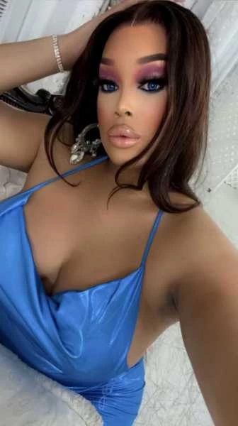 Photo 10 of TSHONEYSHOWERS