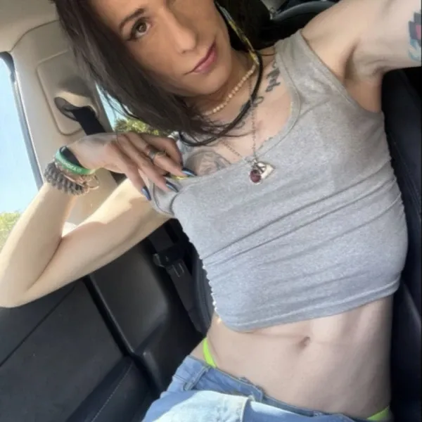 Thumbnail of Alexis’s photo gallery