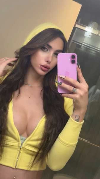 Thumbnail of Miss Tia stars 🌟’s photo gallery