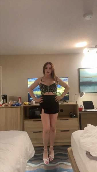 Photo 2 of Queen the cherry Vancouver