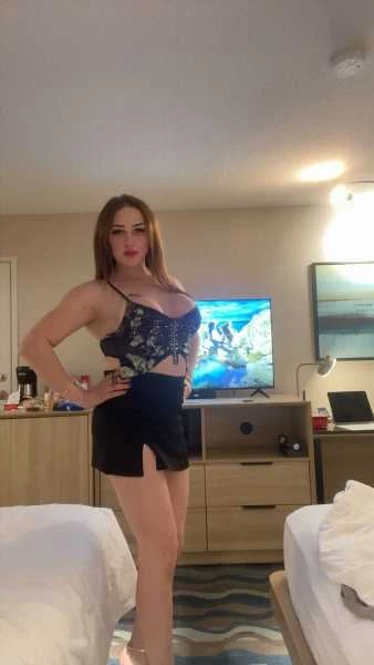 Photo 5 of Queen the cherry Vancouver