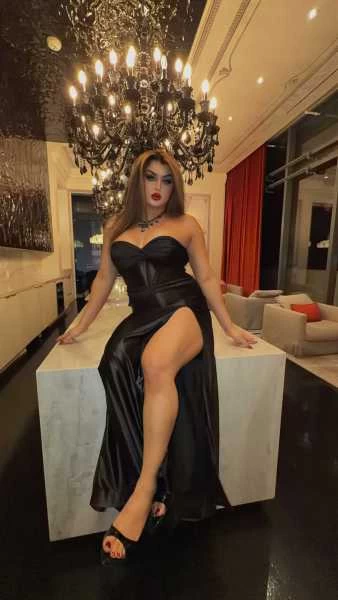 Photo 9 of QUEEN ELIZEH 437 907 9201