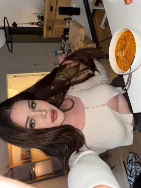 Photo 2 of Anastasia