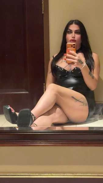 Photo 11 of Arab Judy 20cm, Vers, fettish and party in East Vancouver 63rd Avenue