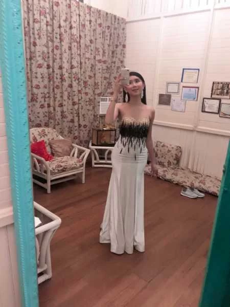Photo 14 of Cute classy petite beauty Queen