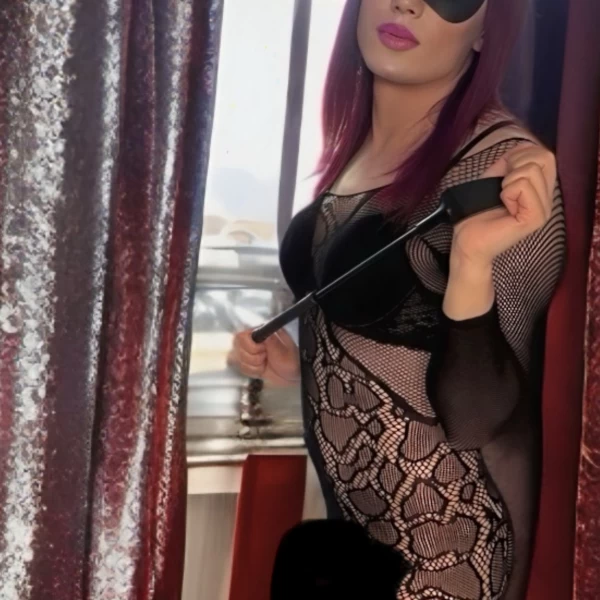 Photo 8 of Chloe Divine  Cypriot Beauty