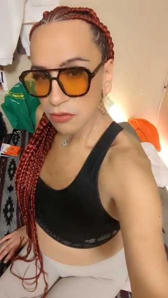 Photo 6 of Natalia Thompson