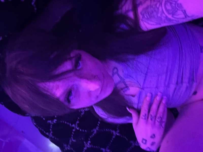 Photo 7 of Kristi kewt