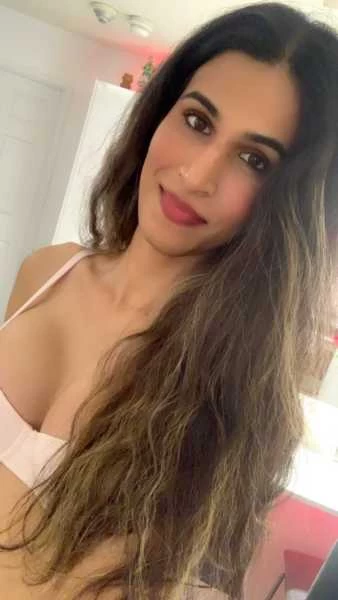 Photo 2 of Mia Sweety