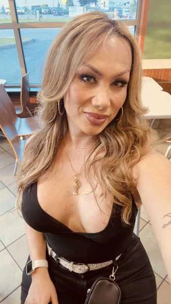 Photo 5 of Goddessbanks