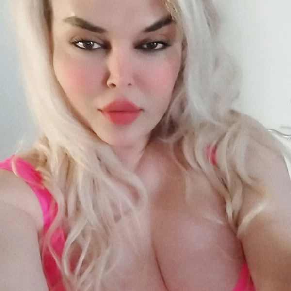 Photo 4 of Zina Zozo