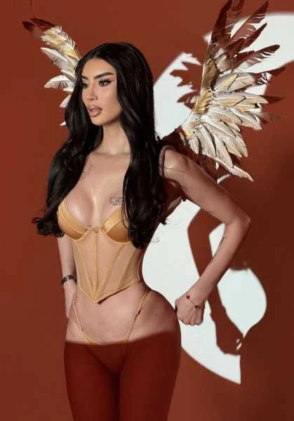 Photo 3 of Grezia Fox