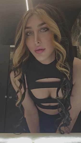 Photo 4 of Dana Khoury