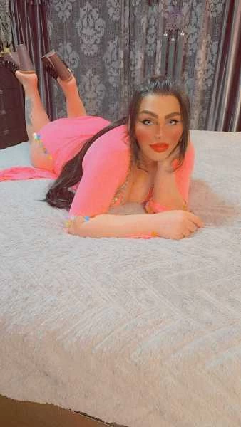 Photo 2 of Madleen Love
