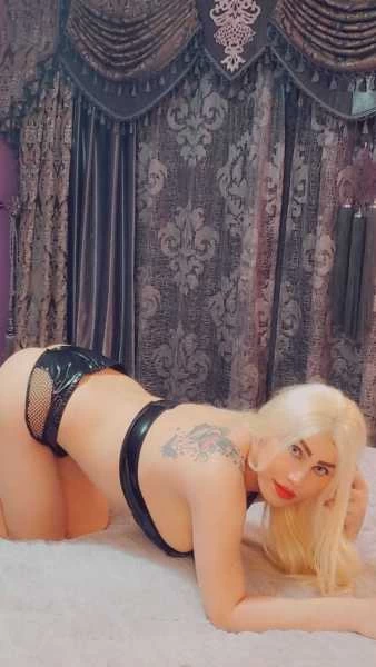 Photo 20 of Madleen Love