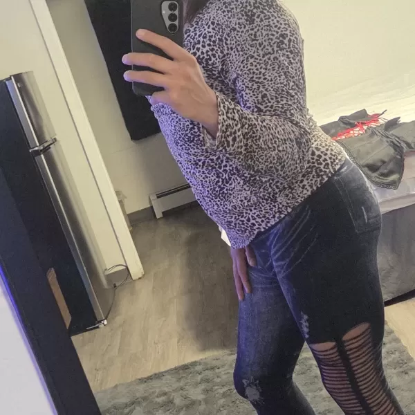 Photo 2 of Nikki