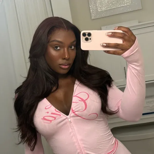 Photo 4 of USA Hung Coco Kelly