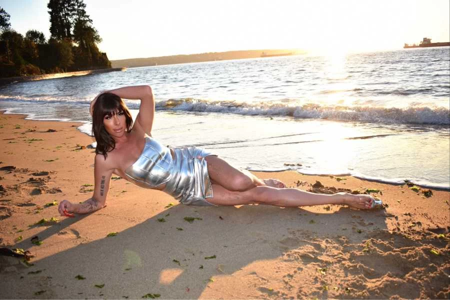 Photo 2 of TS EMA BARDOT