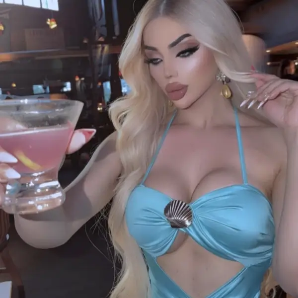 Main photo of exoticmeera