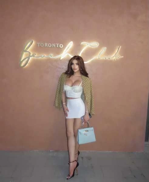 Photo 22 of J  A  Z M  I  N  E BABY 647 47I O9I4