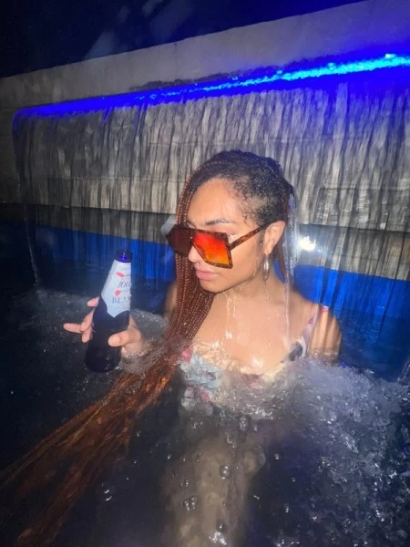 Thumbnail of Petite & Soft Nicky!ðŸ’‹ (438) 320-2939’s photo gallery