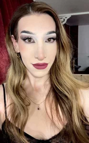 Photo 6 of Jennifer Paris