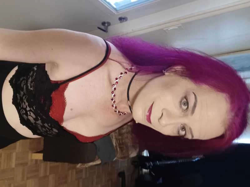 Thumbnail of Julea Dream’s photo gallery
