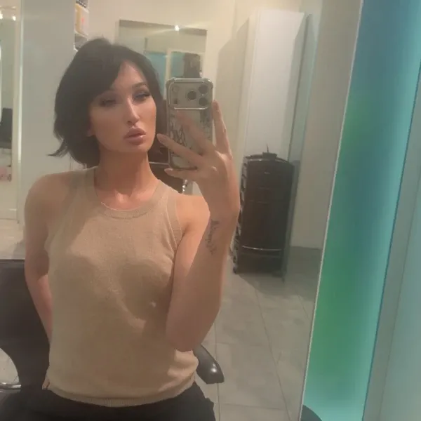 Default main photo
