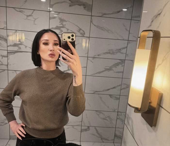 Photo 18 of Laurence Fox