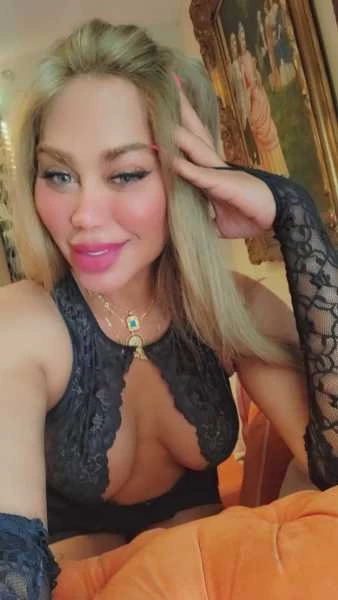 Photo 3 of mariam popular one of B.C  with big candy few days