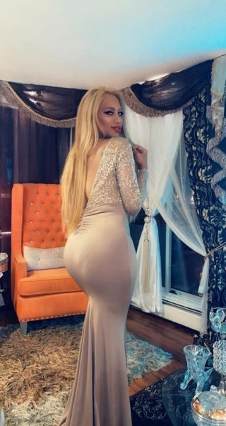 Photo 2 of mariam popular one of B.C  with big candy few days