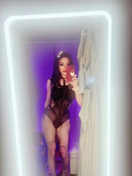 Photo 5 of TsMeg’–gloryhole  604.369-4789 new pics(hair laser treatment available)