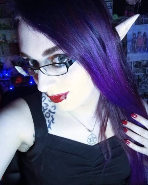 Photo 2 of Neura Nightshade