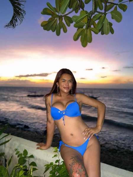 Thumbnail of Nikka Rose’s photo gallery