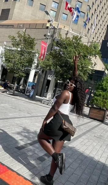 Photo 4 of Nina Jackson