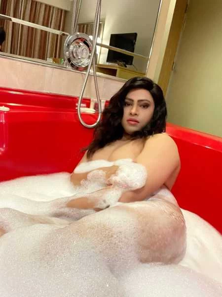 Photo 8 of Pihu Arora