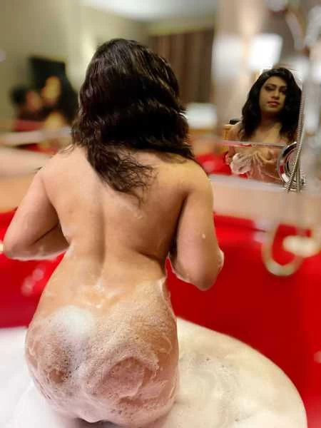 Photo 2 of Pihu Arora