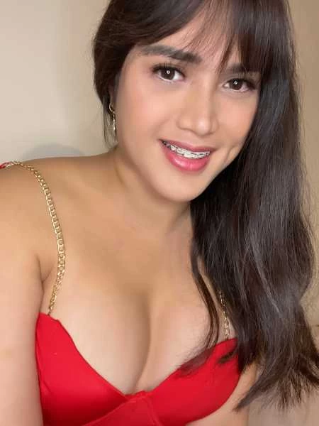 Photo 5 of Sofia Fox