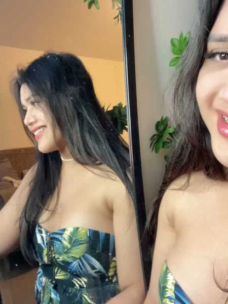 Photo 2 of Sofia Fox