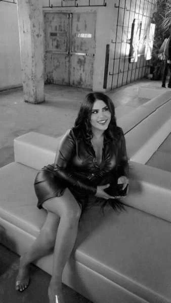 Photo 19 of VIP. Naughty