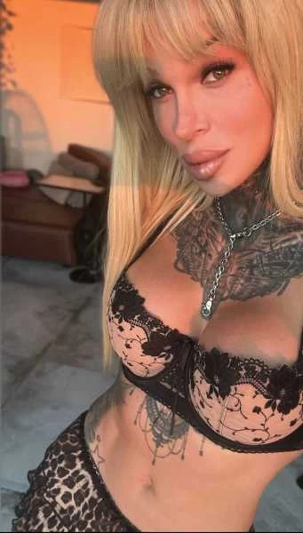 Photo 6 of TsEmylee Traveling