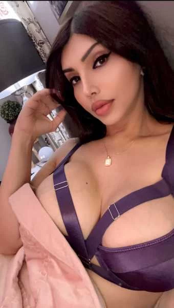 Photo 25 of ZARA KIM DASH