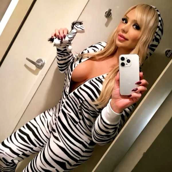 Photo 26 of Back in Montreal Few days TOP TS