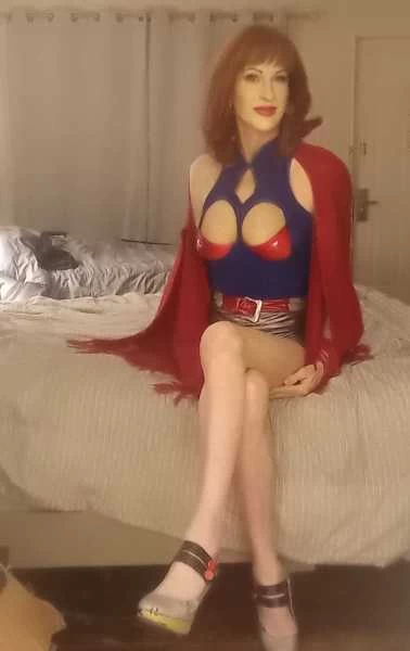 Photo 7 of Jennifer Bardot